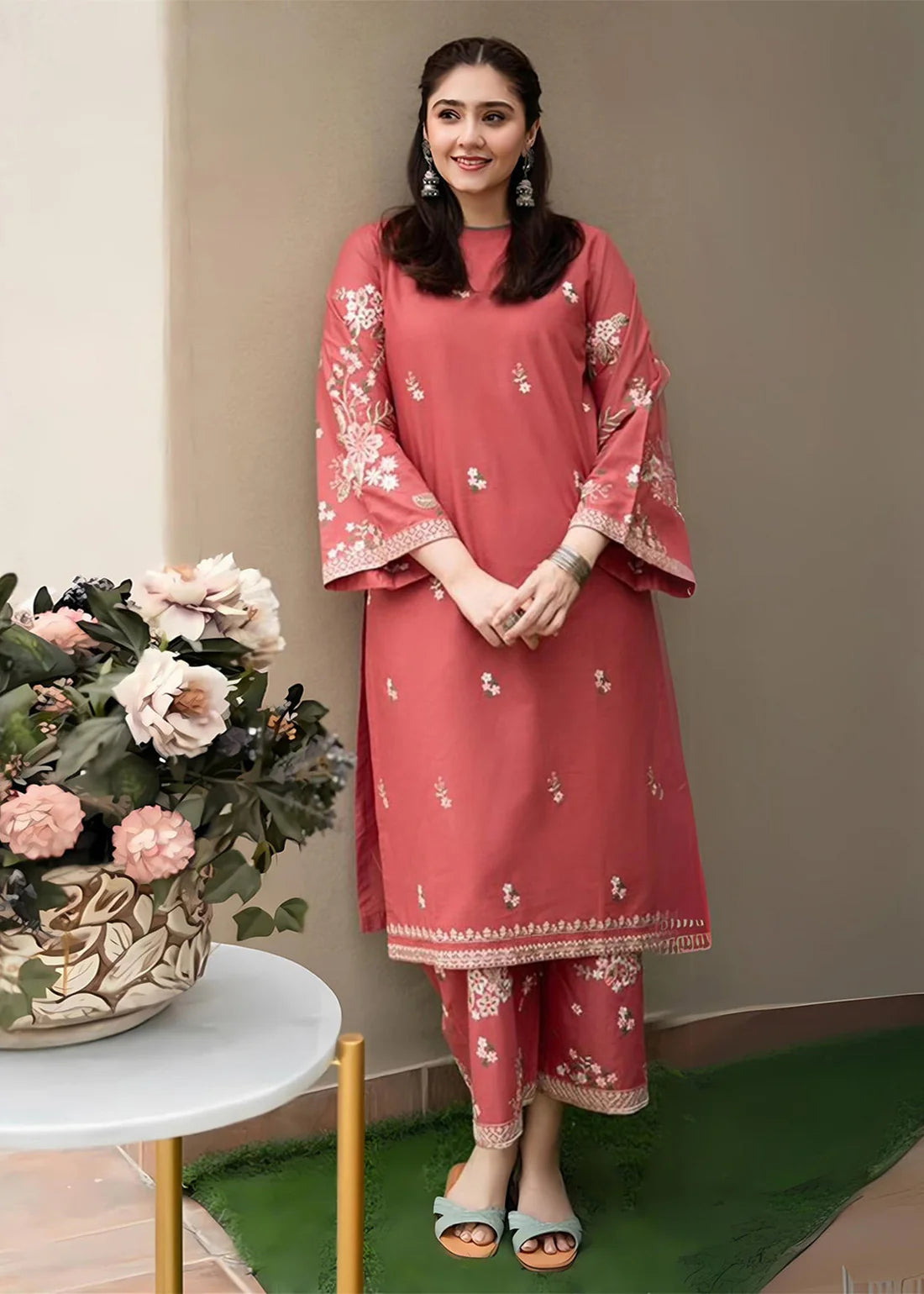 CYRA EMBROIDED 2 PC