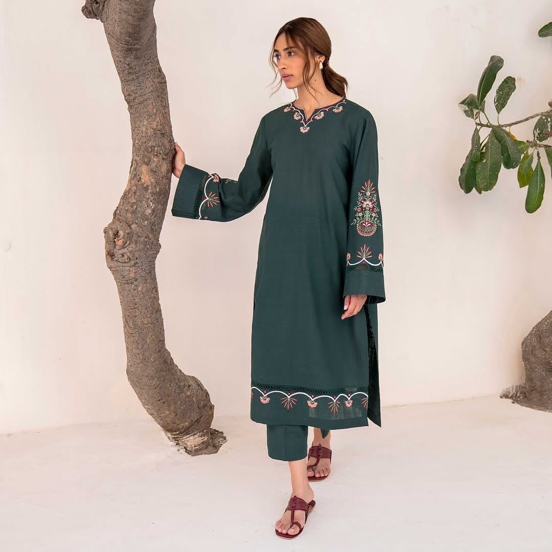 HANA EMBROIDED LONG LENGTH
