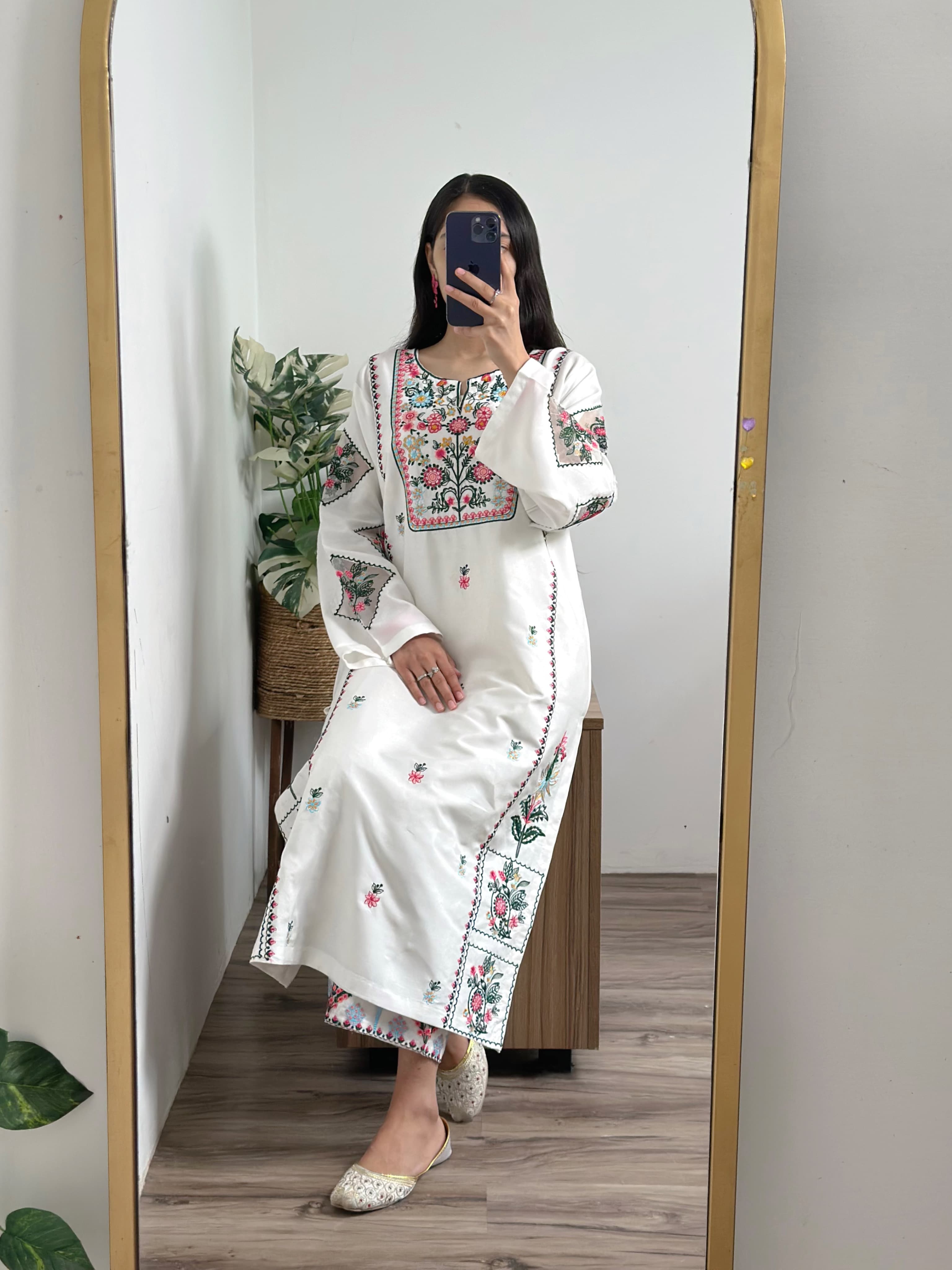 PEARL EMBROIDED 2 PC