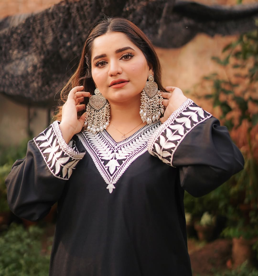 RIVAJ EMBROIDED 2 PC
