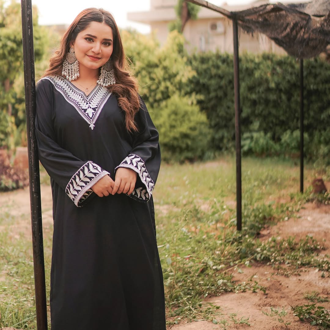 RIVAJ EMBROIDED 2 PC