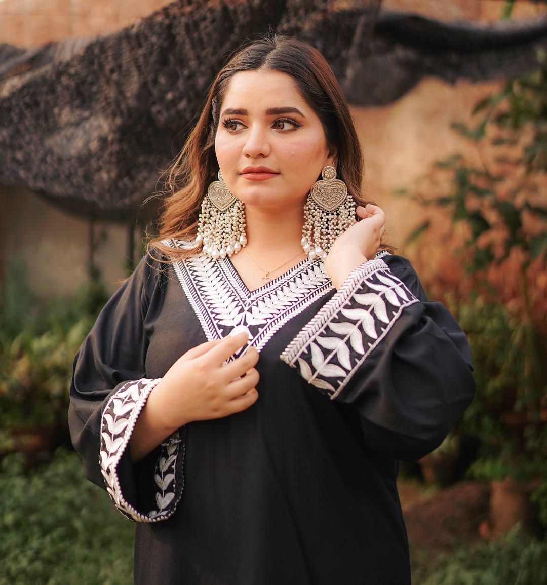 RIVAJ EMBROIDED 2 PC