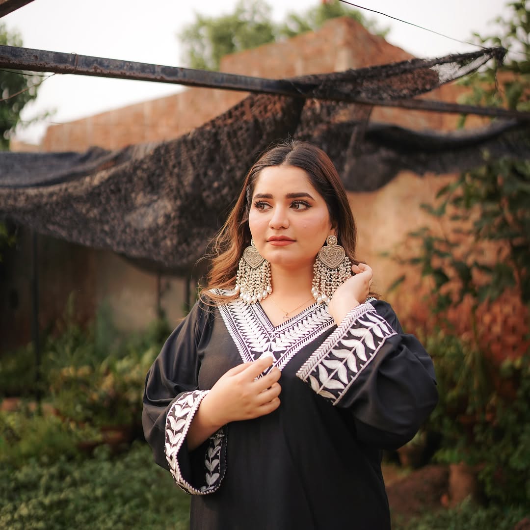 RIVAJ EMBROIDED 2 PC