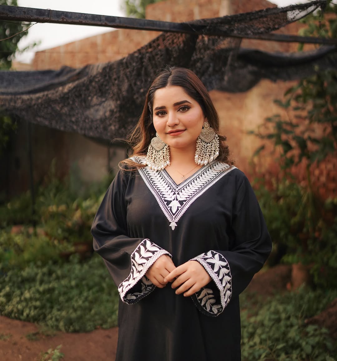 RIVAJ EMBROIDED 2 PC